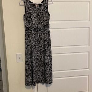 Sleeveless Black and White Printed Midi Dress